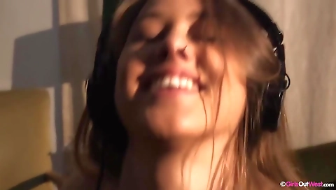 Hotie cum in her mouth