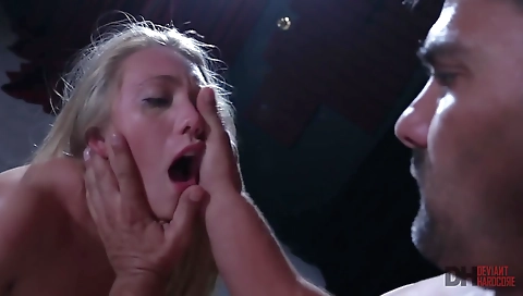 Sexy chick fucks with a facial