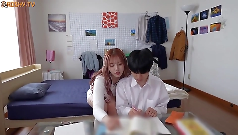 Hawt babe with huge boobs get inviting in a hot tub