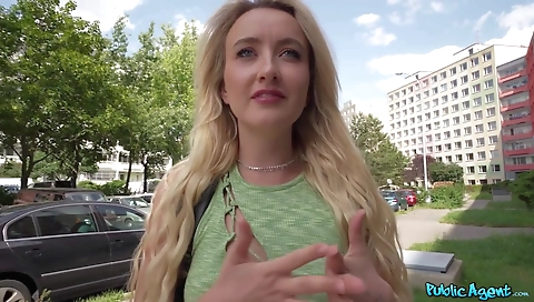 Mai and sexy squirting of horny slut