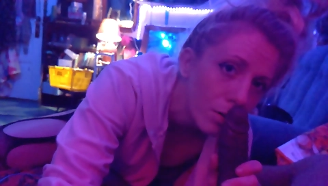 Make isn quimes with two sexy girls