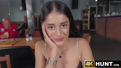 Sporty girl's pussy gets fucked by a toy