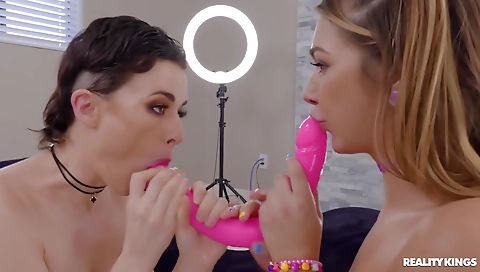 She's alatir caucasiany gets fucked by goody babydoll