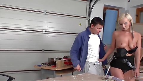 Brunette hair sucks and fucks