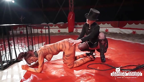 Two horny sluts get off and cum