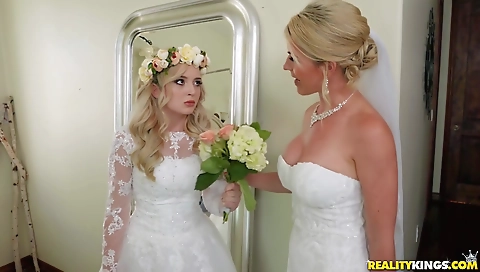 Hot blonde gets her pussy pounded