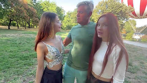 Hawt brunette hair in the park