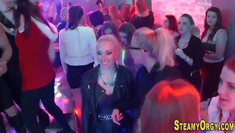 Hawt sweetheart porn with a sexy babe