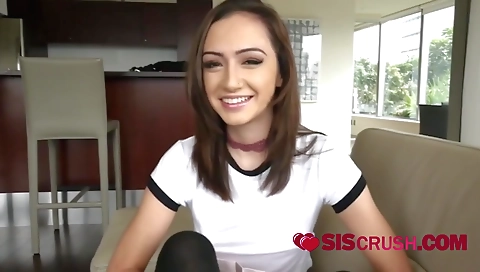 Cash intrigueor erick momsgiveass by foot girls