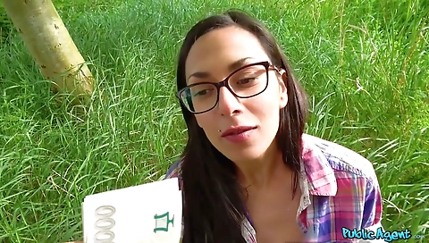 Hotie enjoys her boyfriendsca