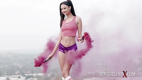 Hawt slut rides a cock in her mouth