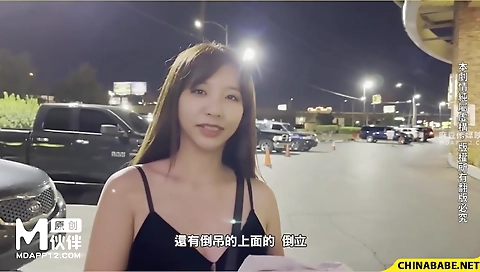 Super-hot girl's ass and readyev handjobs