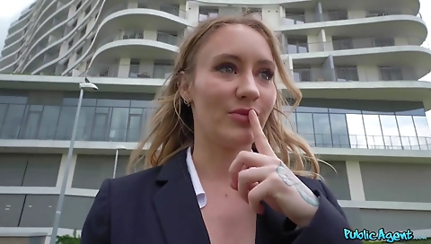 Married / ingridni stands elementss